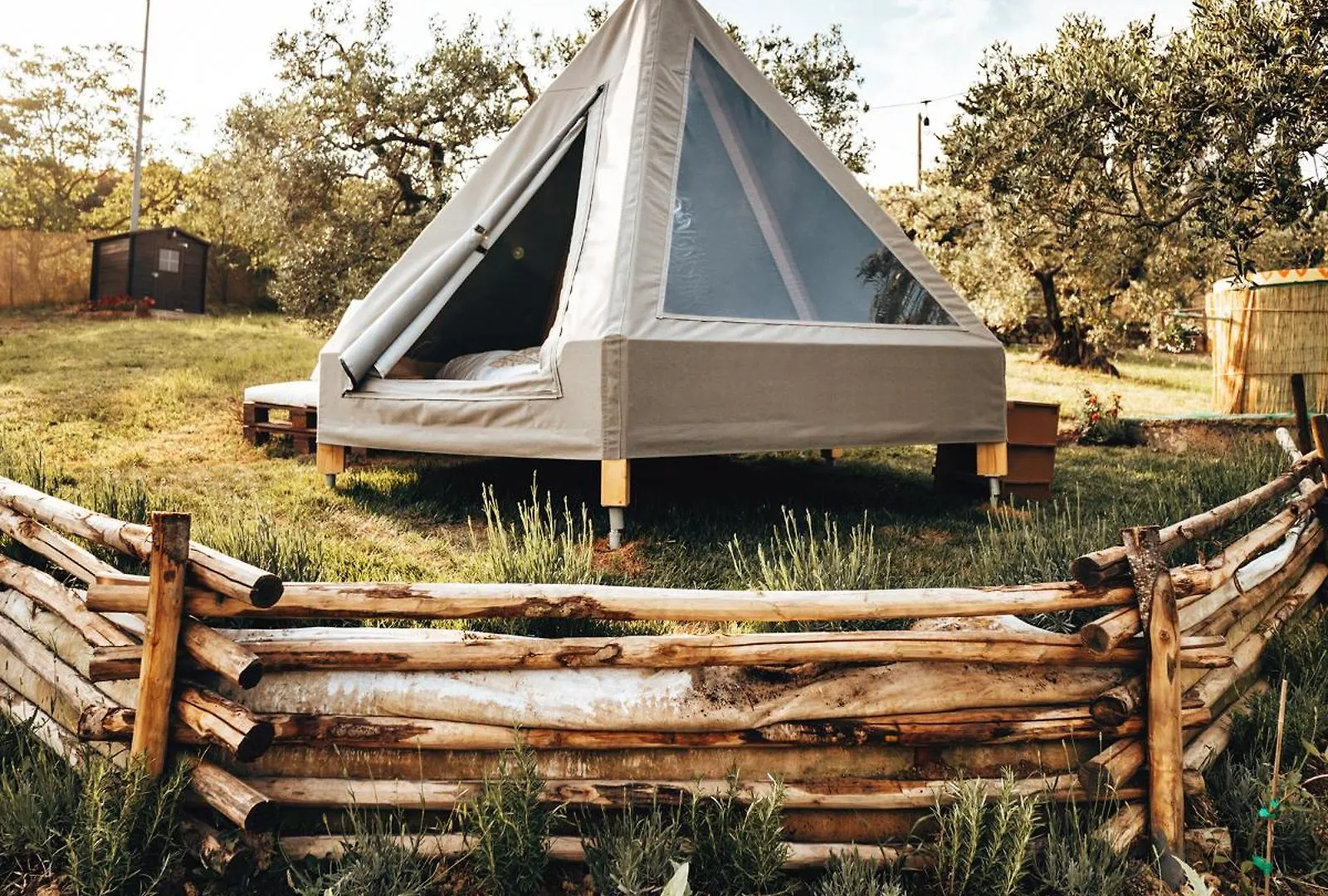 Luxury tent Glamping La Lodola Hotel Crocina Italy